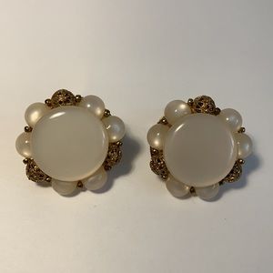 LISNER Clip On Earrings VTG Signed Gold Tone Filigree Balls Creamy White Floral